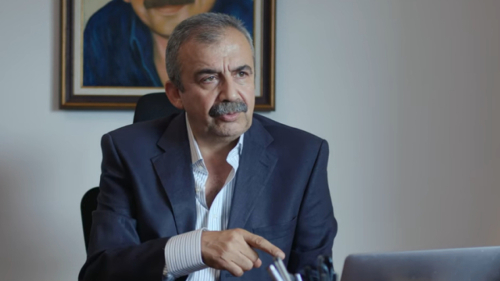 Sırrı Süreyya Önder'in rol aldığı son filmi 'Celal'in Treni'nin fragmanı yayınlandı